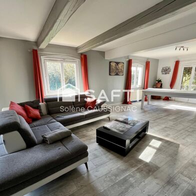 Maison 8 pièces 251 m²