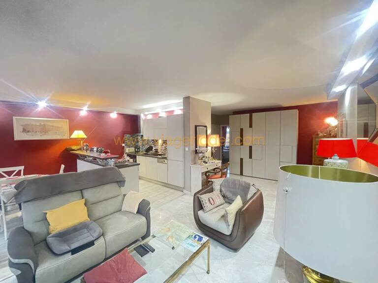 9995 - VENTE AVEC RESERVE DU DROIT D'USAGE ET D'HABITATION - LYON (5è) — photo 1