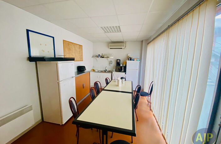Bureaux Lesparre pour investisseur ! — photo 3