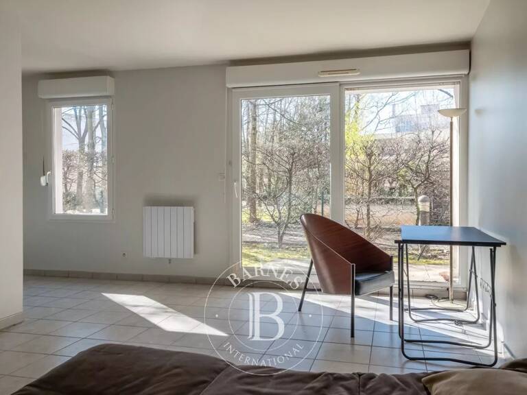 Lyon 5 - Point du Jour - Studio de 31,74 m² en rez-de-jardin  - jardin - terrasse  - — photo 1