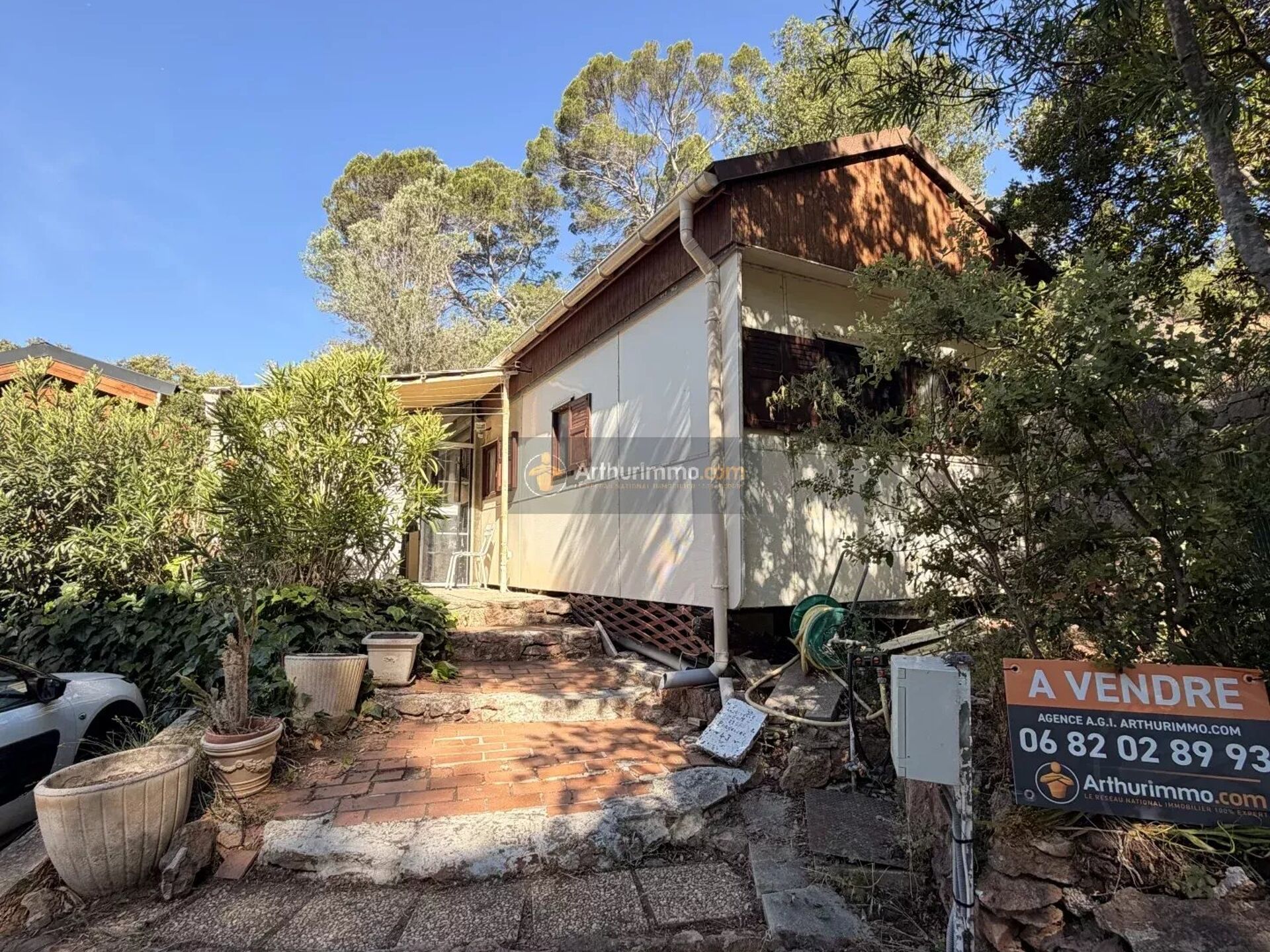 Vente Terrain 201 m2 à Fréjus · 48 000 €