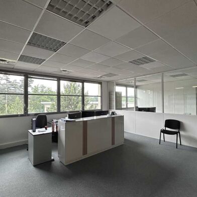 Bureau 163 m²