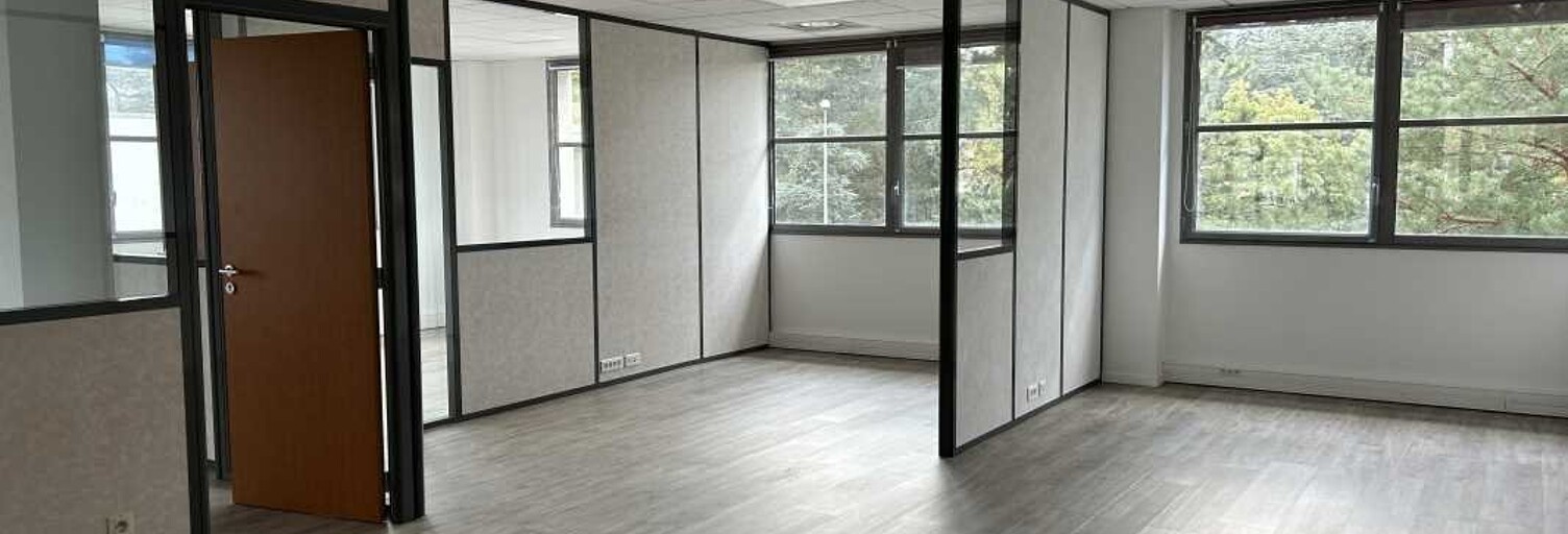 Bureau  182 m² à louer à Saint-Genis-Laval (69230)