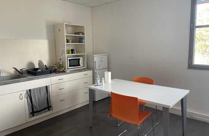 Bureau — photo 2