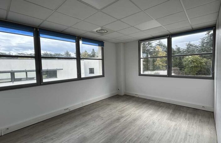 Bureau — photo 5
