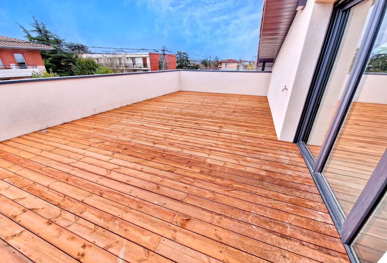 Très grand 3 pièces de 93 m2 de surface au sol — photo 1