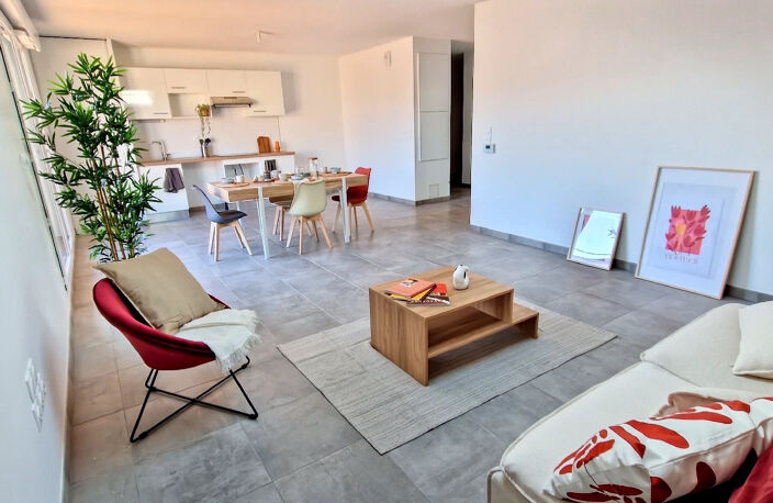 Très grand 3 pièces de 93 m2 de surface au sol — photo 2
