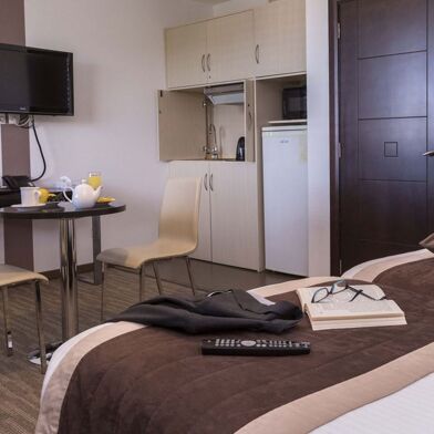 Appartement 1 pièces 90600 €