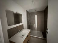 Appartement entièrement rénové à Suze la rousse — photo 2