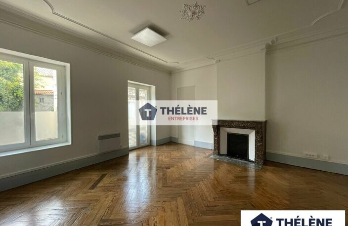 BUREAUX à LOUER — photo 2