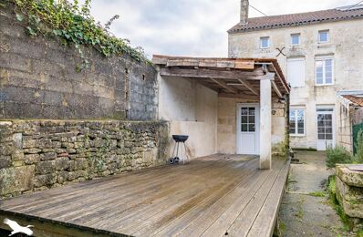 vente maison 233 200 € à proximité de Saint-Fort-sur-Gironde (17240)