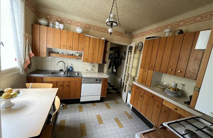 Pavillon de 8 pièces principales — photo 2