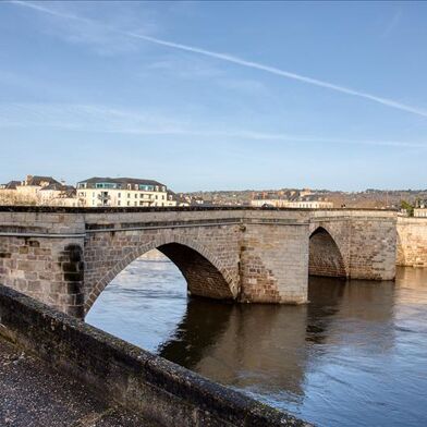 Immeuble  385000 €