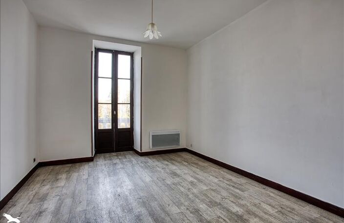 Vente immeuble   Terrasson-Lavilledieu (24120) — photo 2