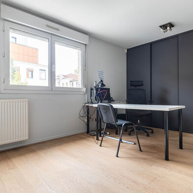 Bureau  370000 €