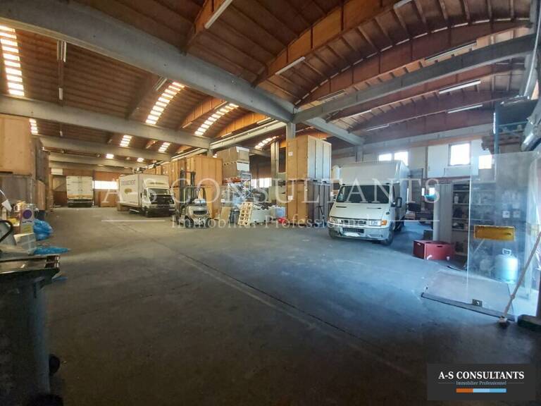 ENTREPOT à vendre — photo 1