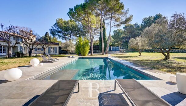 Villa / Maison 8 pièces  à vendre Aix-en-Provence 13100