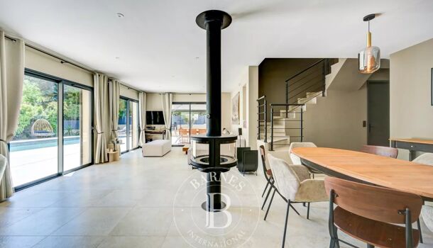 Villa / Maison 5 pièces  à vendre Aix-en-Provence 13100