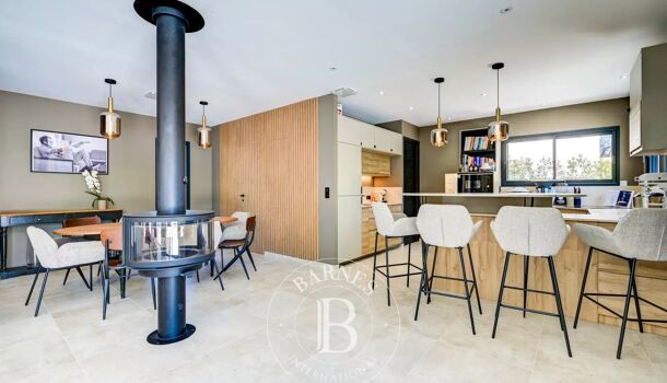 Villa / Maison 5 pièces  à vendre Aix-en-Provence 13100