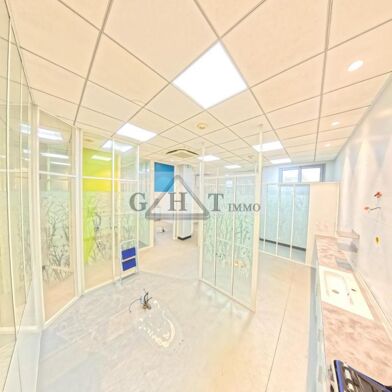 Commerce  537500 €