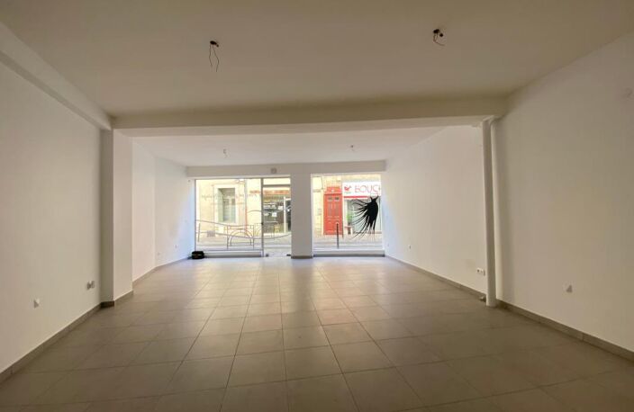 Local commercial Castres 1 pièce(s) 60 m2 — photo 2