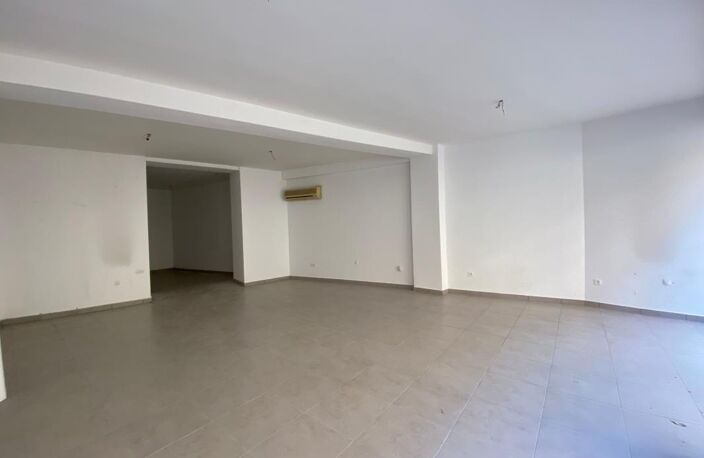 Local commercial Castres 1 pièce(s) 60 m2 — photo 4