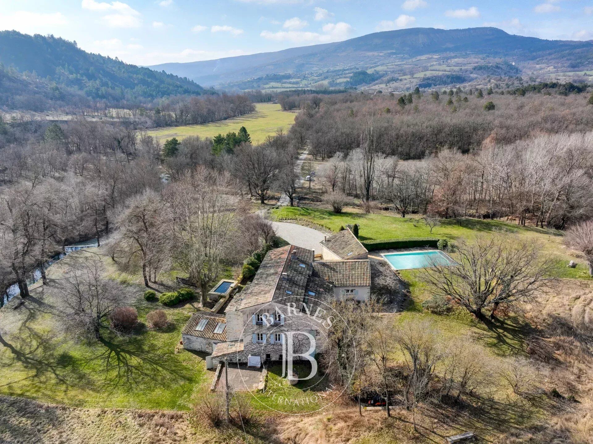 Propriété  T16 à vendre Forcalquier 04300