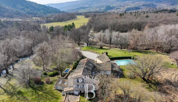 Propriété 16 pièces  à vendre Forcalquier 04300