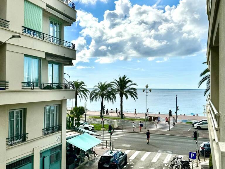 3 pièces rénové avec vue mer latérale – Promenade des Anglais, N — photo 1