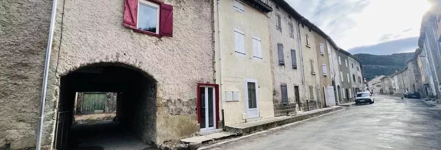 Maison 6 Pièces 120 m² à vendre à Roquefeuil (11340)