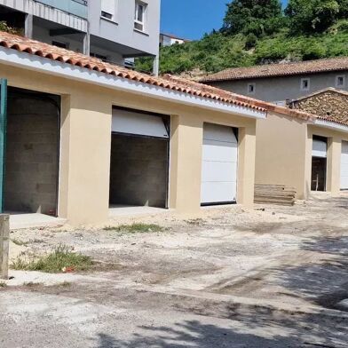 Garage  36000 €