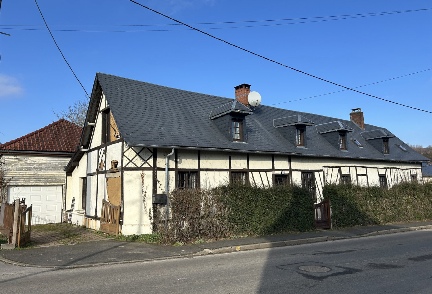 LONGÈRE ENTRE AUMALE ET BLANGY-SUR-BRESLE — photo 1