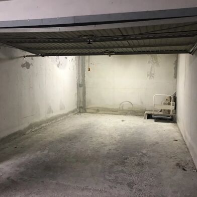 Garage  130 €