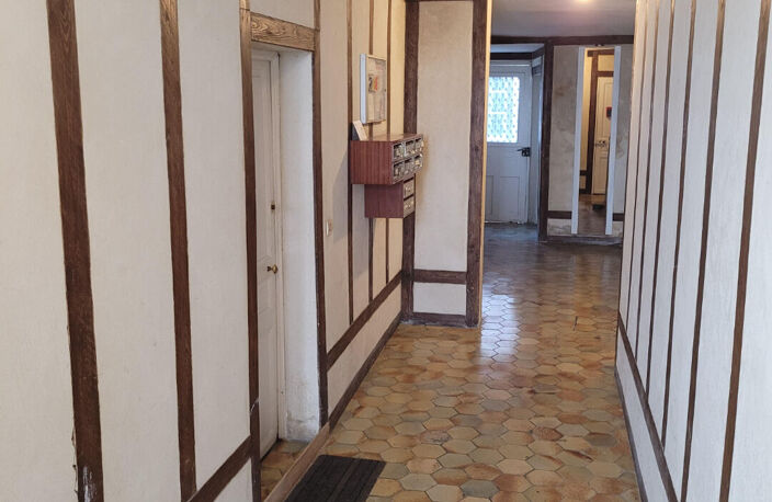 Compiegne Centre-Ville  T1 - SH : 33.39 m² — photo 2