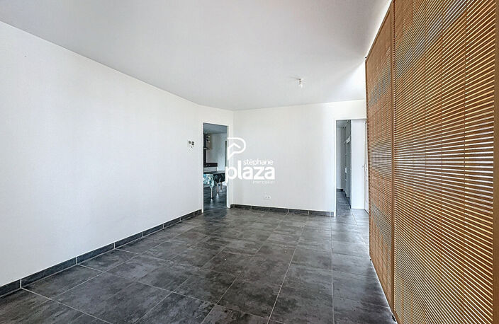 Stéphane Plaza Immobilier - CUGNAUX - Maison T5 de 100 m2 sur une parcelle de 383 m2 — photo 4