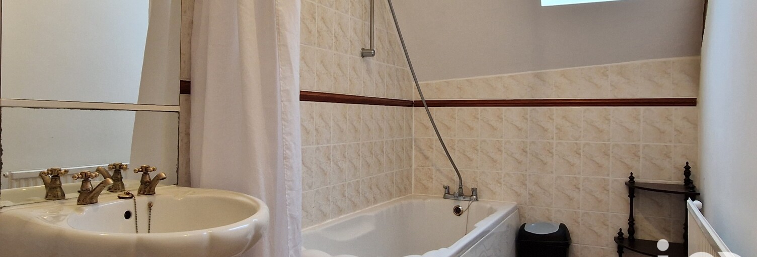 Maison 8 Pièces 189 m² à vendre à Plouguenast-Langast (22150)