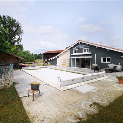 Maison 11 pièces 253340 €