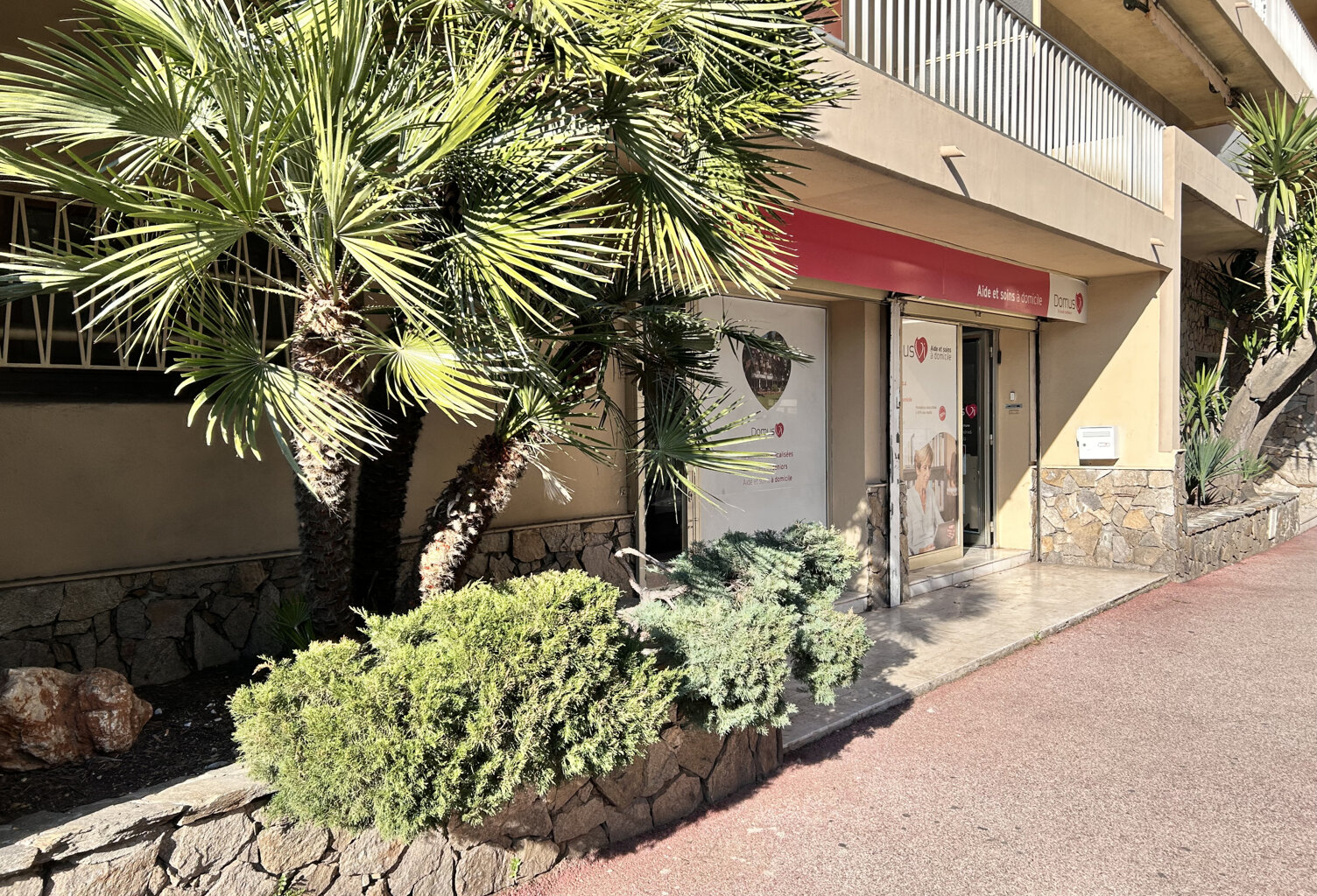 Local professionel 137m2 Toulon Aguillon — photo 1