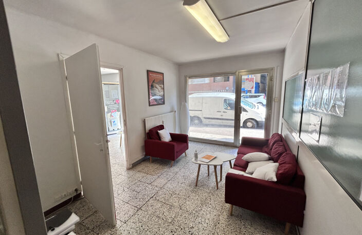 Local professionel 137m2 Toulon Aguillon — photo 3