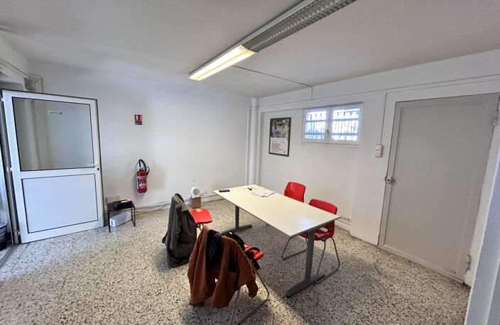 Local professionel 137m2 Toulon Aguillon — photo 5