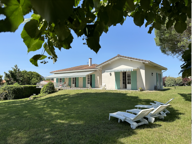 SAINT PALAIS / MER  proche plage  villa avec terrain boisé d — photo du bien