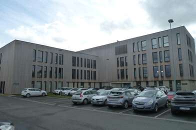 Commerce 11 pièces 687 €