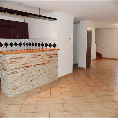Appartement 3 pièces 700 €