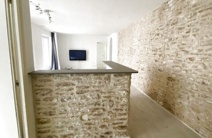 NÎMES Rue Colbert T3 de 85 m2 avec balcon — photo 3