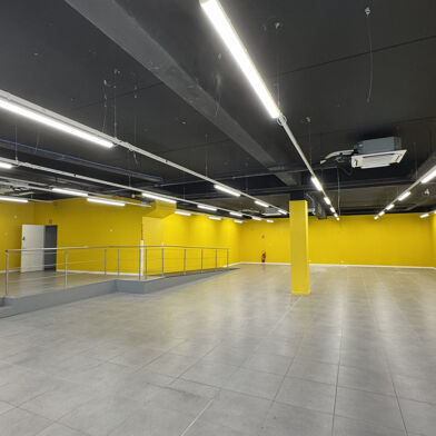 Commerce 357 m²