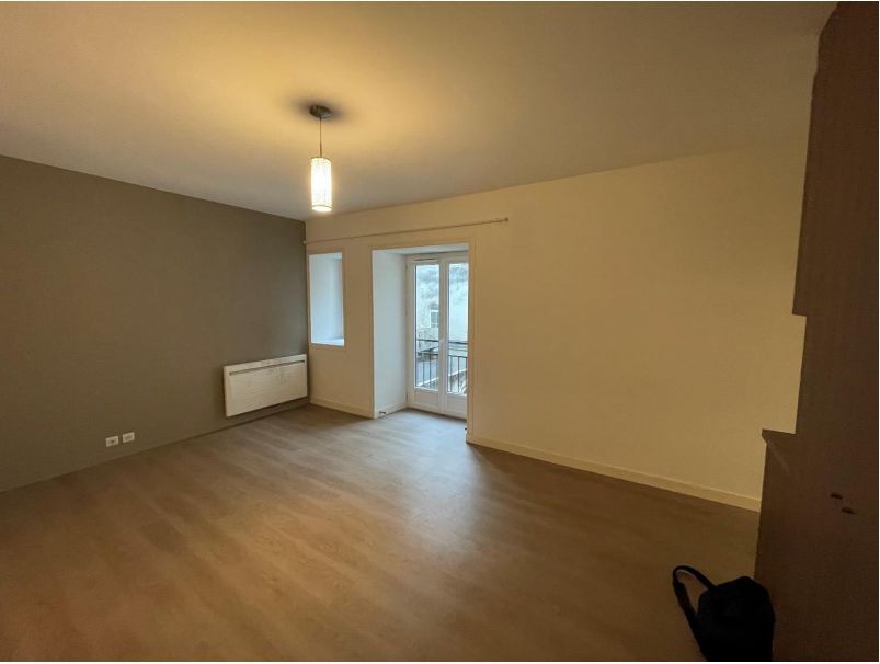 Appartement 1 pièces  à louer Rochelle (La) 17000