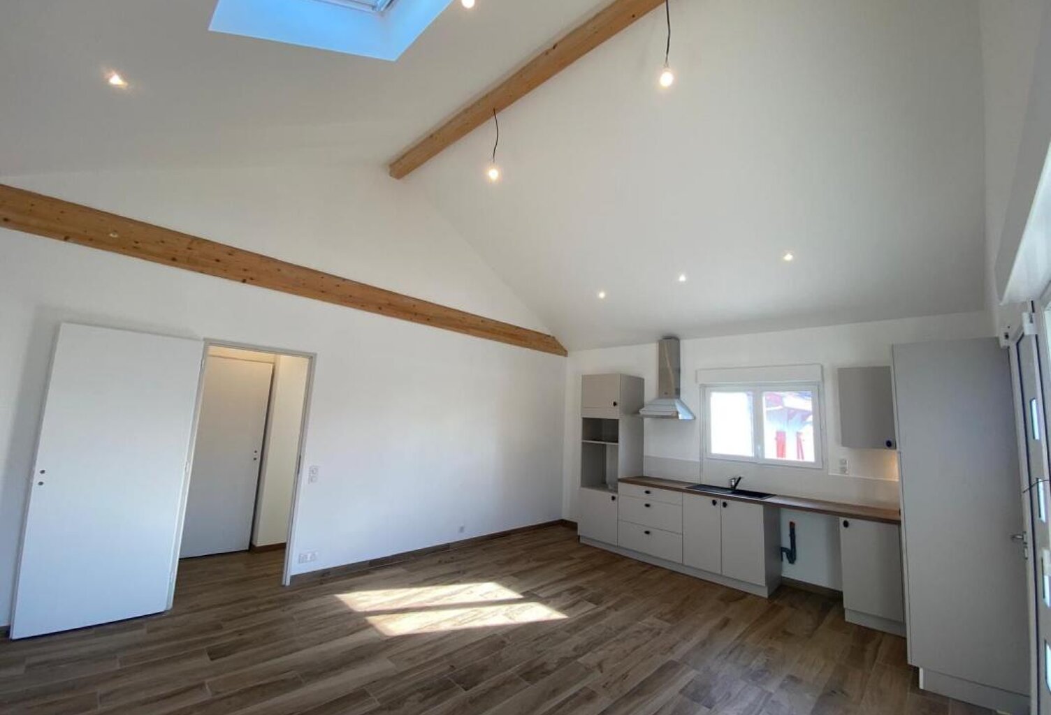 Maison neuve dans le quartier de l'Aiguillon — photo 1