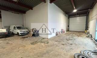 Local industriel  320 m² à louer à Lisses (91090)