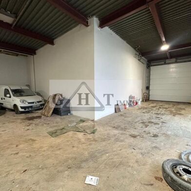 Local industriel  3400 €