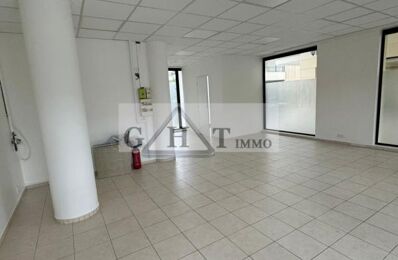 vente commerce 313 000 € à proximité de Chelles (77500)